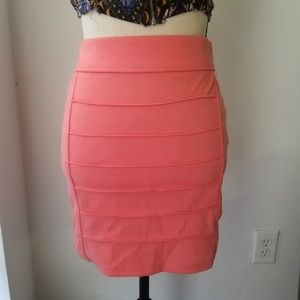 π¦3/$10 Charlotte Russe skirt, M